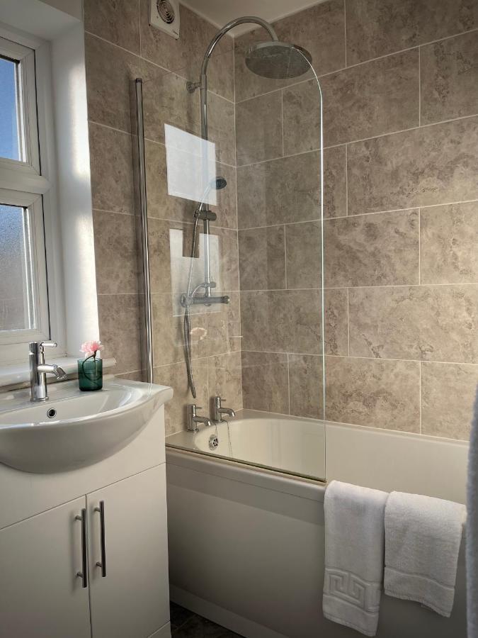 Three Bedroom City Home With Garden Southampton Bagian luar foto
