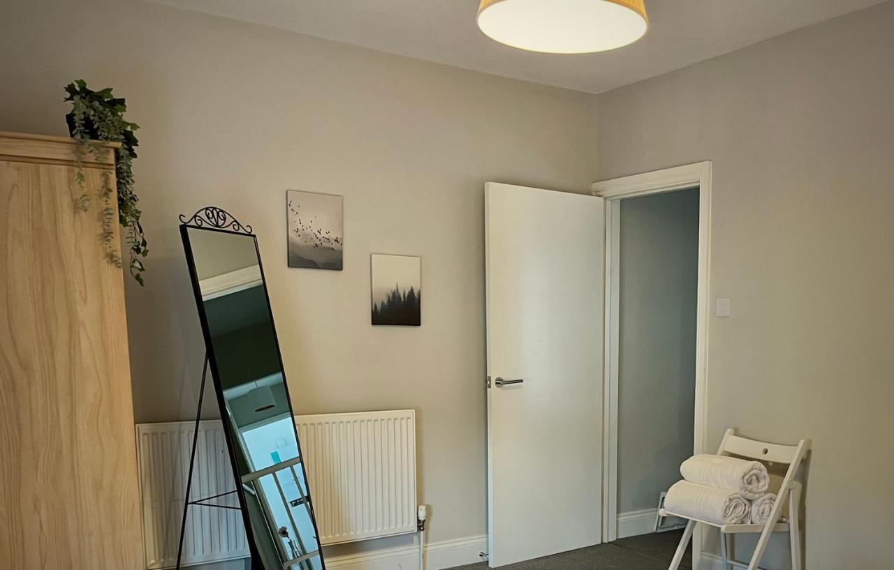 Three Bedroom City Home With Garden Southampton Bagian luar foto