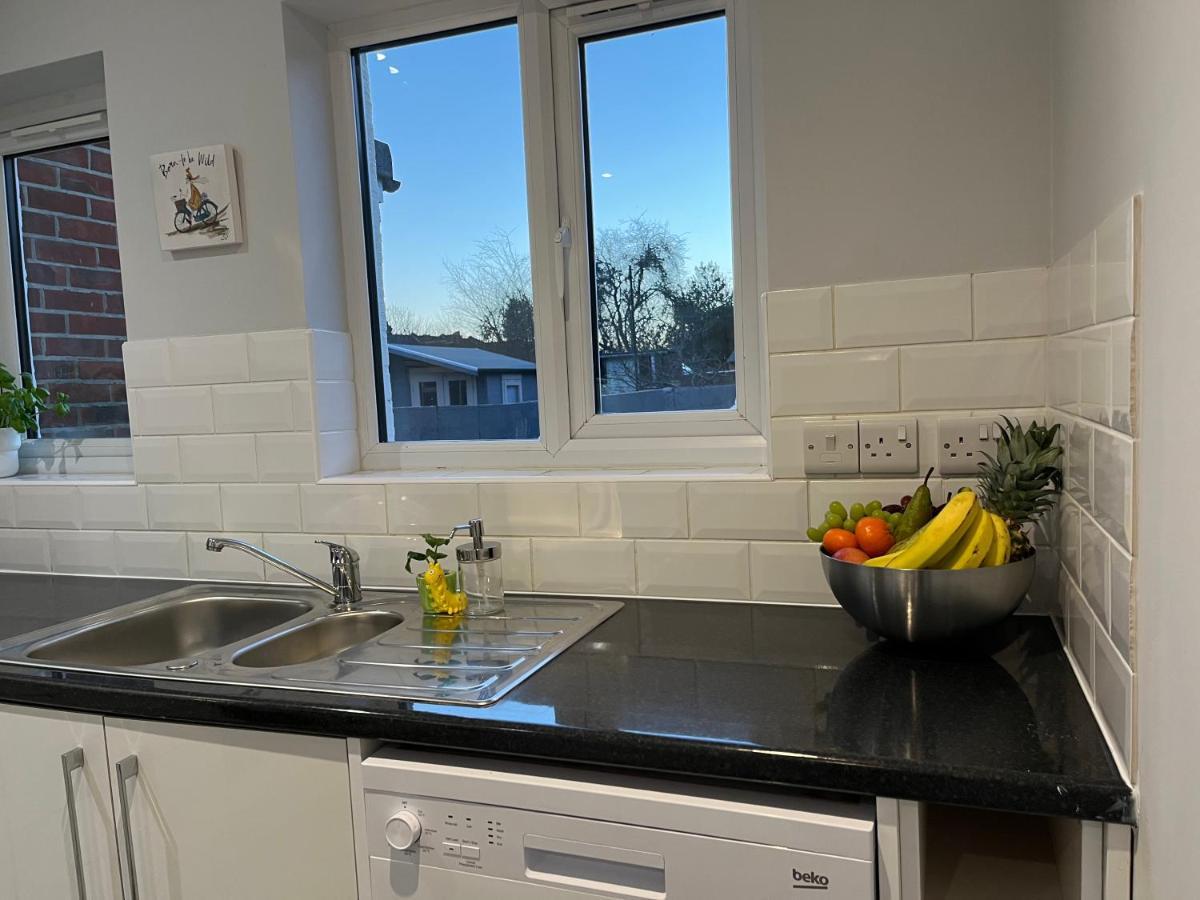 Three Bedroom City Home With Garden Southampton Bagian luar foto