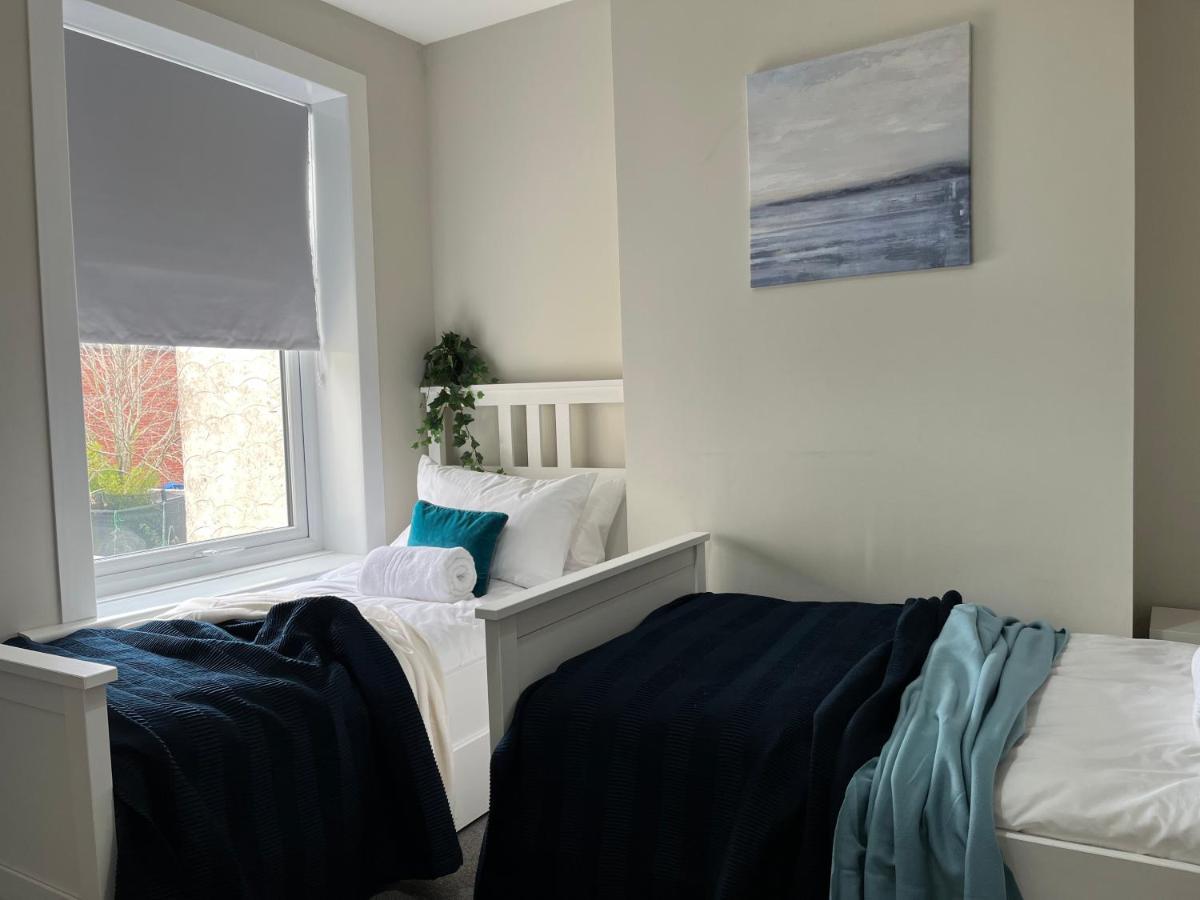 Three Bedroom City Home With Garden Southampton Bagian luar foto