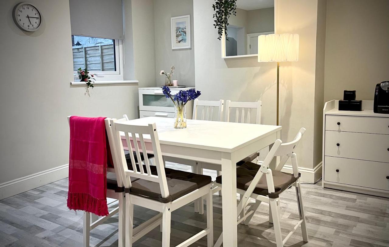 Three Bedroom City Home With Garden Southampton Bagian luar foto